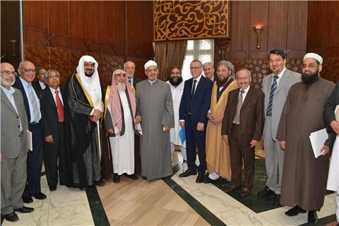 Grand Imam of Al-Azhar receiving Muslim Scholars to discuss children rights to be protected by vaccination WHO/EMRO