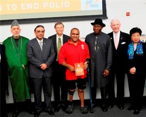 President Karzai of Afghanistan, President Zardari of Pakistan, B. Gates, Gates Foundation, polio survivor R. Ferris, President Jonathan of Nigeria, W.J. Wilkinson, chair Rotary Foundation Trustees, and Dr M.Chan, Girector-General of WHO Stuart Ramson/Insider Images